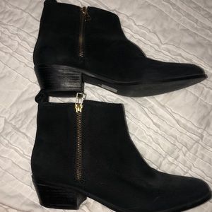 Black Steve Madden Booties with Gold Zippers